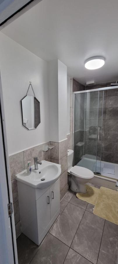 Апартаменты Vh Premier Flat 3 Джиллингем Экстерьер фото